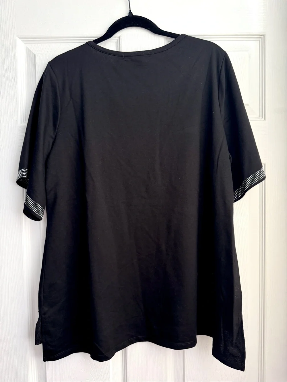 A Love Story Black Rhinestone Trim Shirt, Size 1X - NWT - Picture 2 of 9